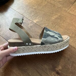 Camo Platform sandals